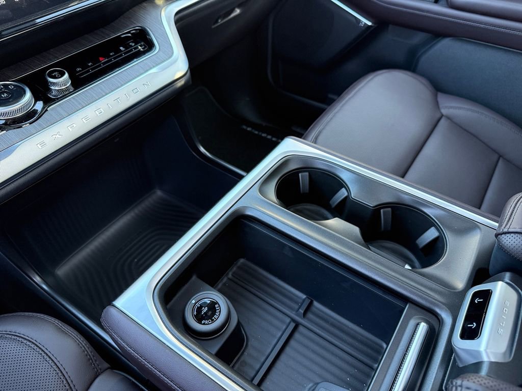 New 2026 Ford Expedition Max Platinum w/ Platinum Ultimate Package image 16