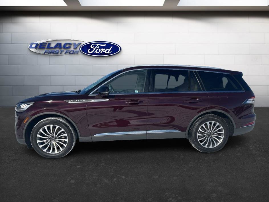 Used 2023 Lincoln Aviator Reserve w/ Equipment Group 201A image 2