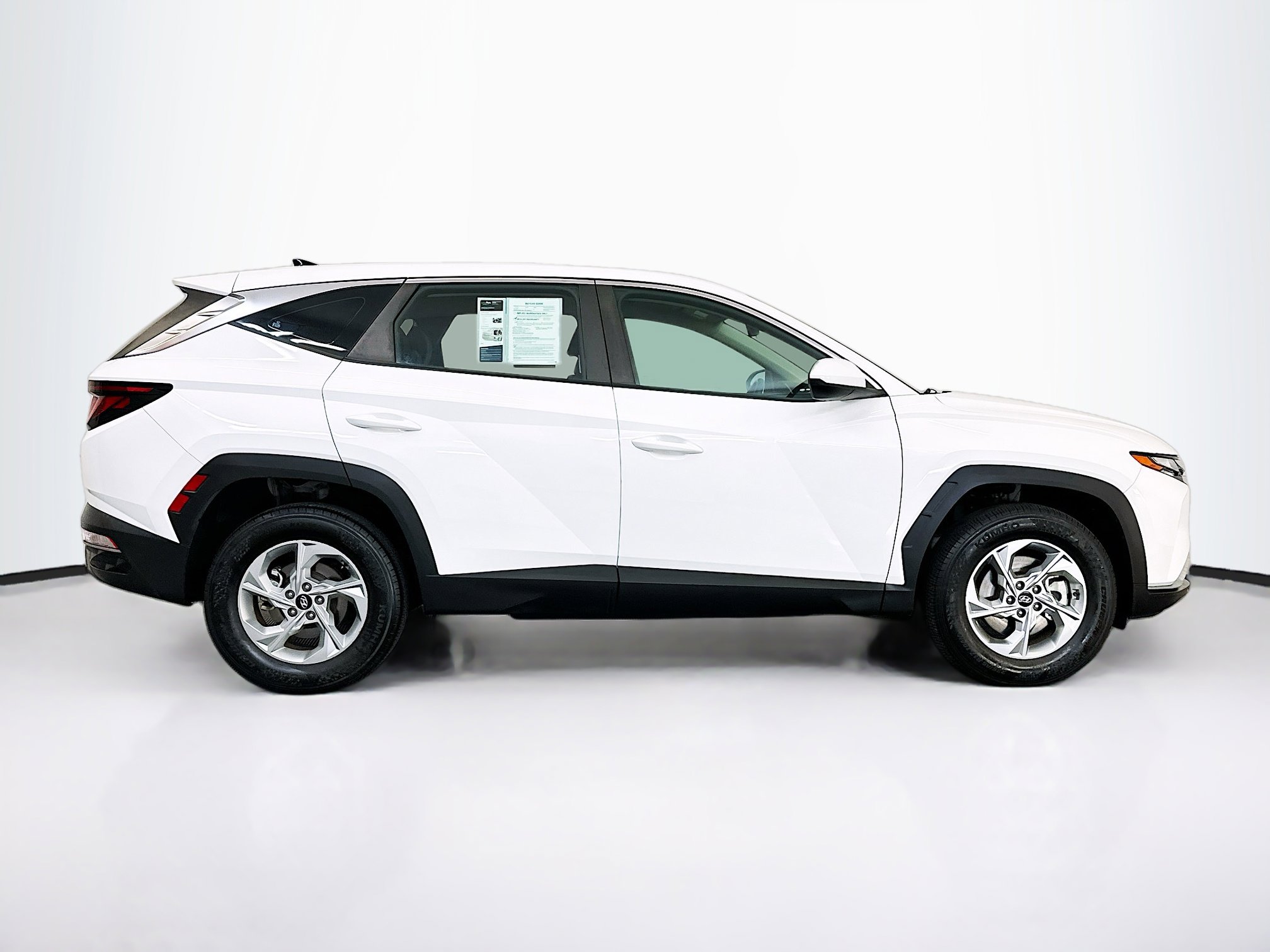 Used 2023 Hyundai Tucson SE image 10