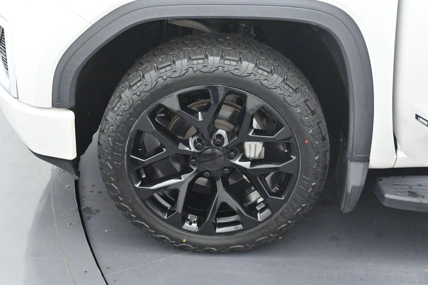 Used 2022 GMC Sierra 1500 Denali w/ Driver Alert Package II AWD/4WD image 34