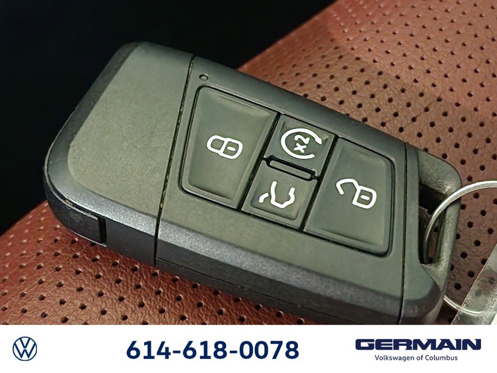 Used 2022 Volkswagen Atlas Cross Sport SEL Premium R-Line image 36