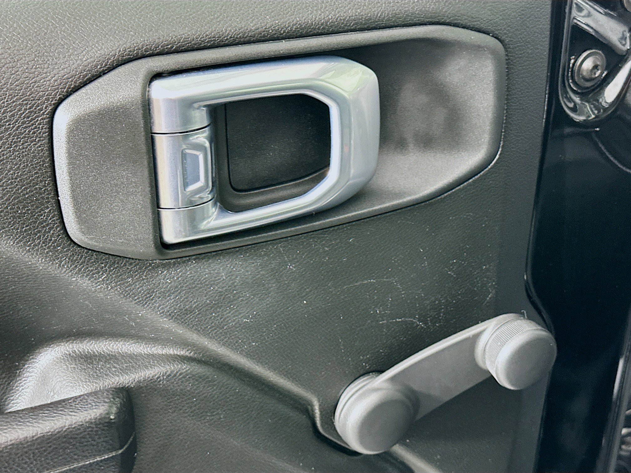 Used 2022 Jeep Gladiator Sport image 15