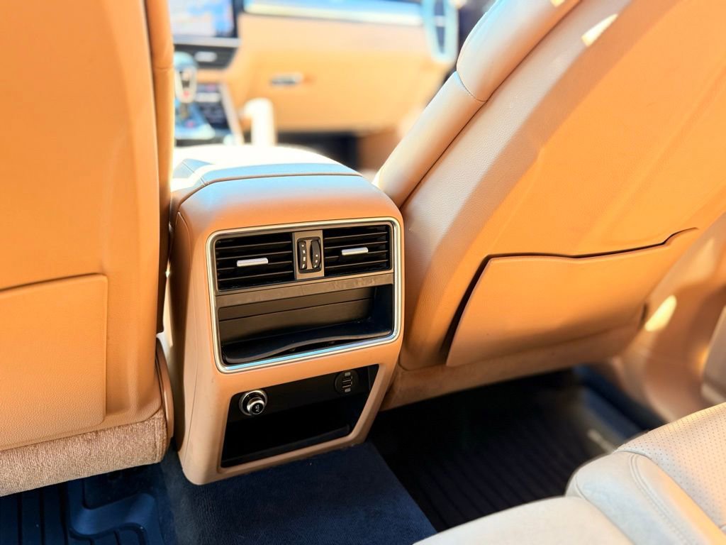 Used 2019 Porsche Cayenne image 36