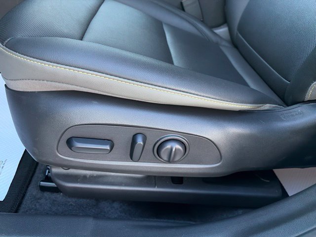 Used 2025 Chevrolet Trax ACTIV w/ Sunroof Package FWD image 18