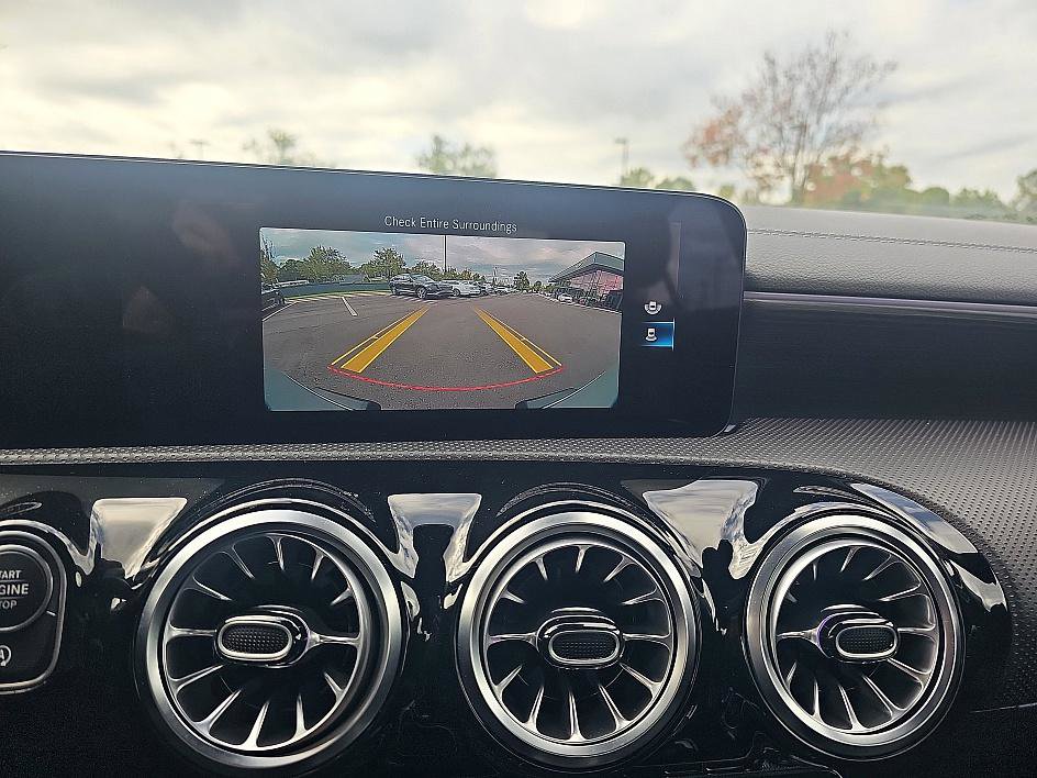 Used 2023 Mercedes-Benz CLA 250 4MATIC image 26