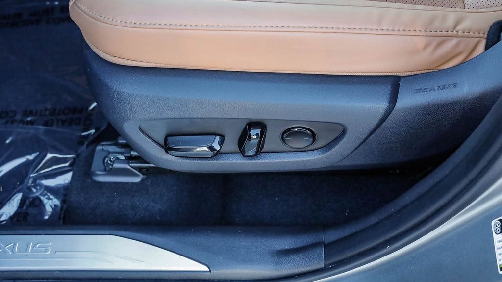 Used 2025 Lexus NX 250 FWD w/ Premium Package image 26