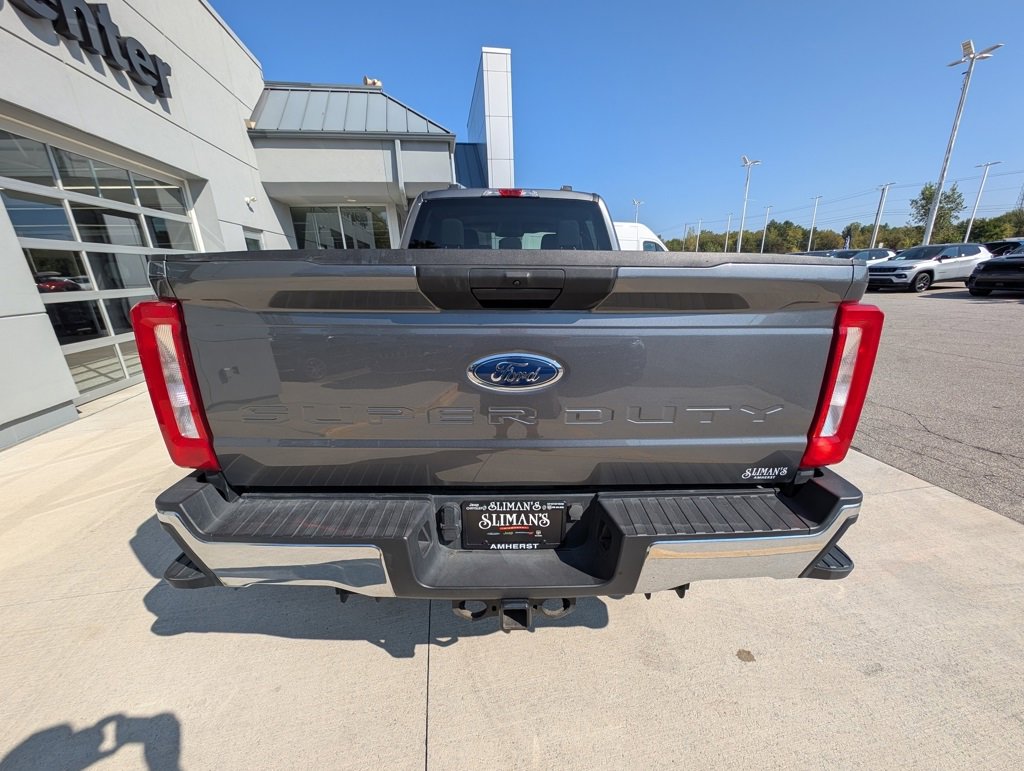 Used 2024 Ford F250 XLT image 11