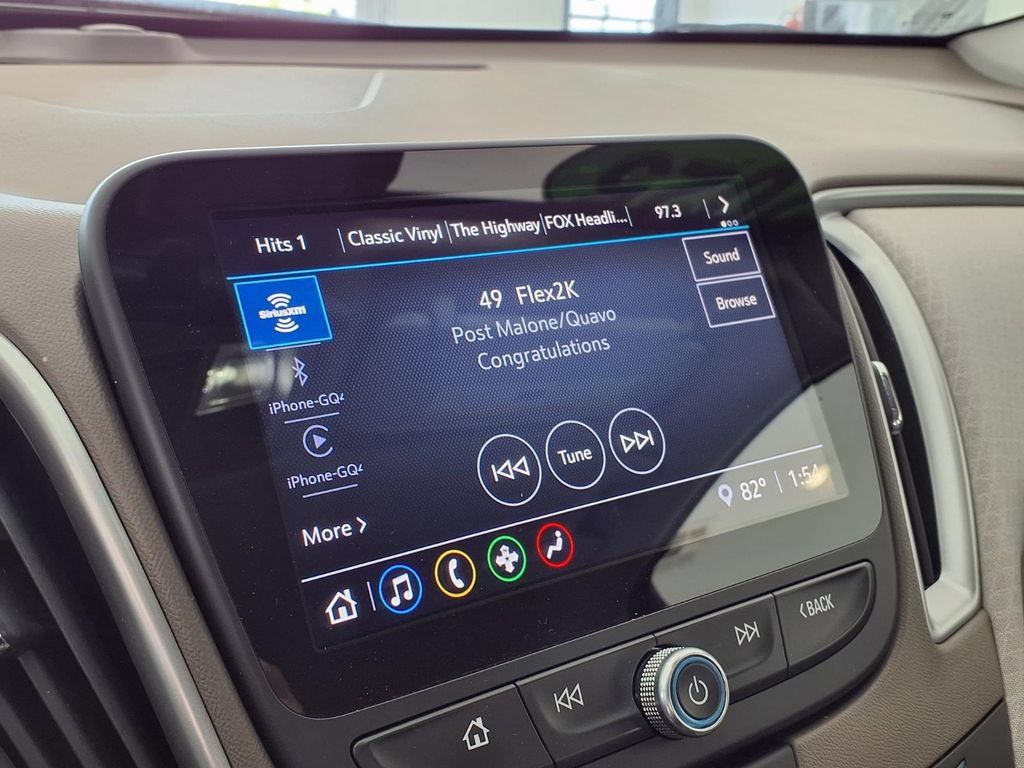 Used 2025 Chevrolet Malibu LT FWD image 4