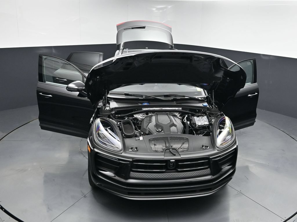 New 2026 Porsche Macan AWD/4WD image 30