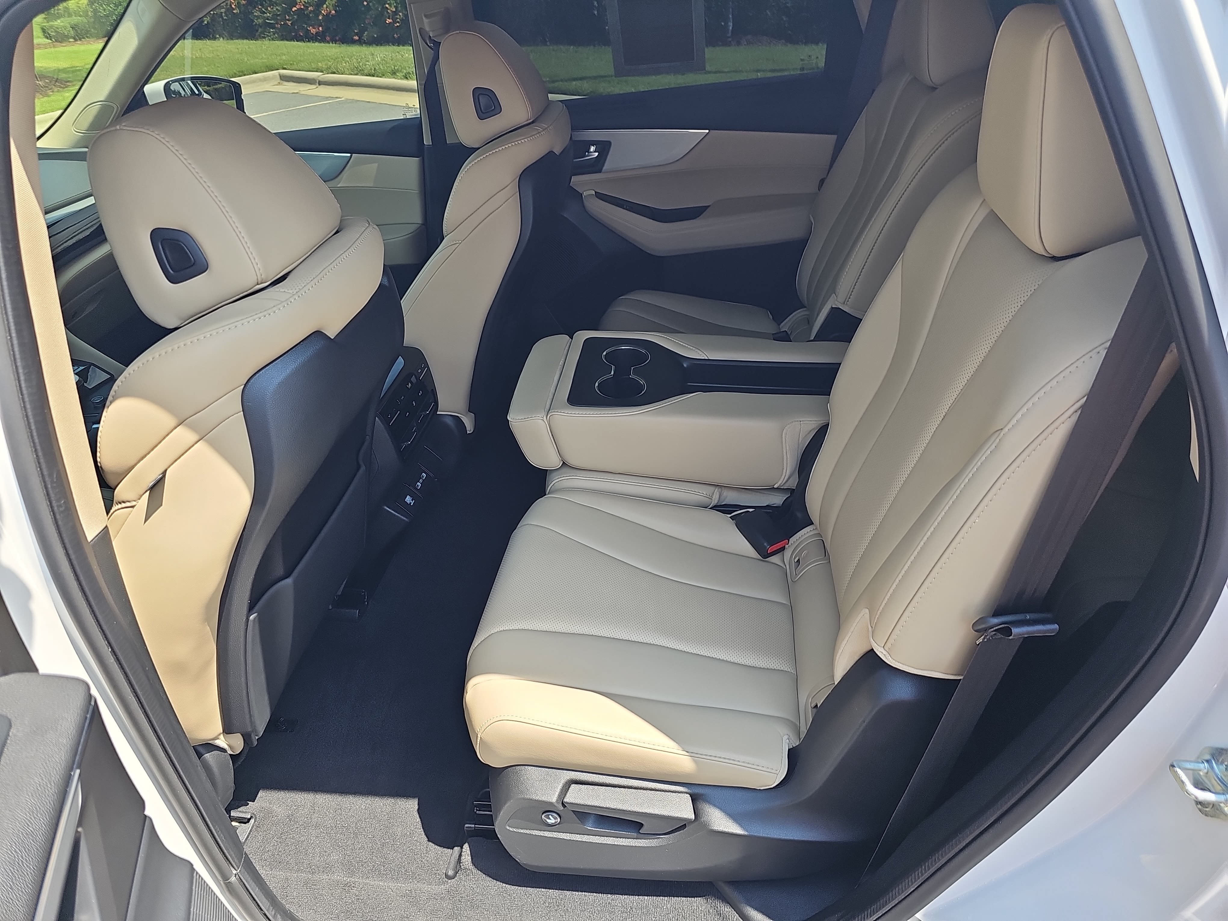 Certified 2024 Acura MDX FWD w/ Technology Package image 14