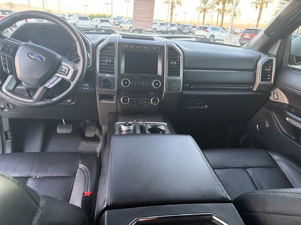 Used 2019 Ford Expedition XLT w/ Equipment Group 202A AWD/4WD image 14