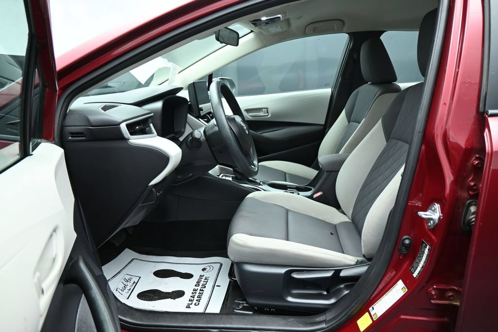 Used 2026 Toyota Corolla LE FWD image 9