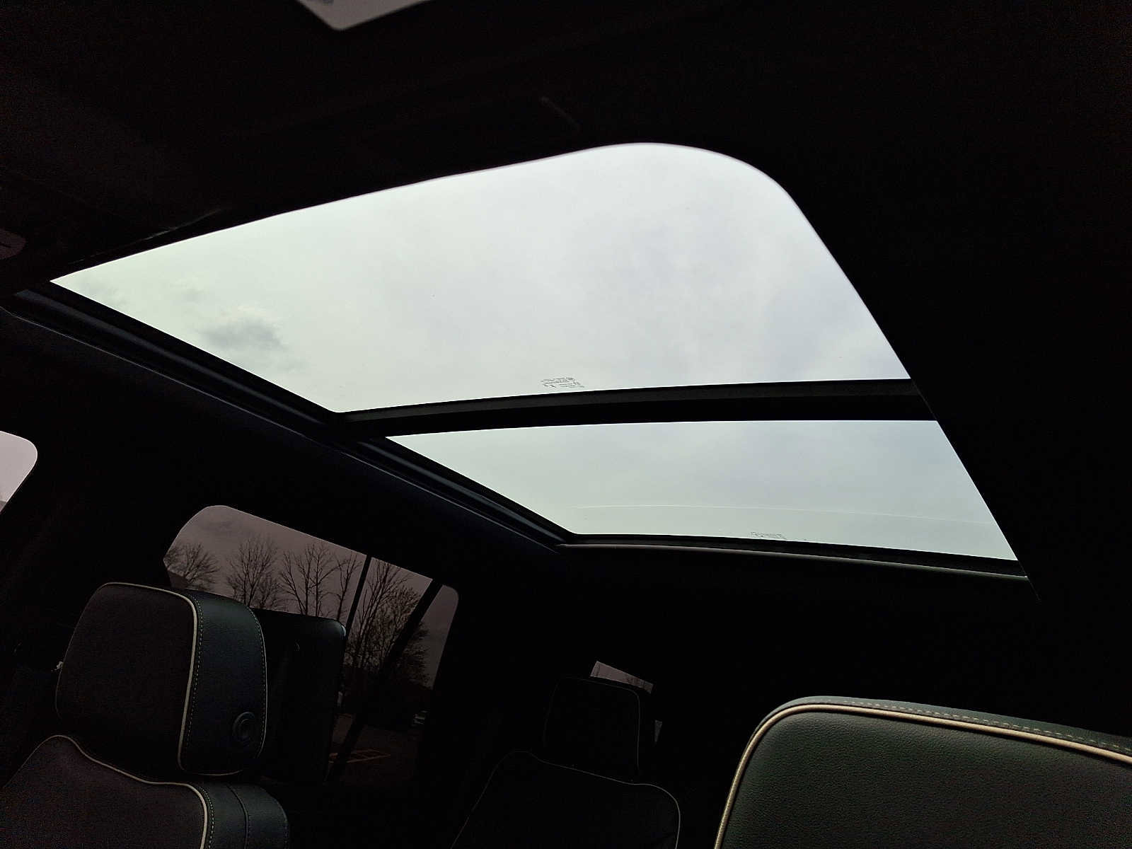 Used 2026 Chevrolet Tahoe Premier image 16