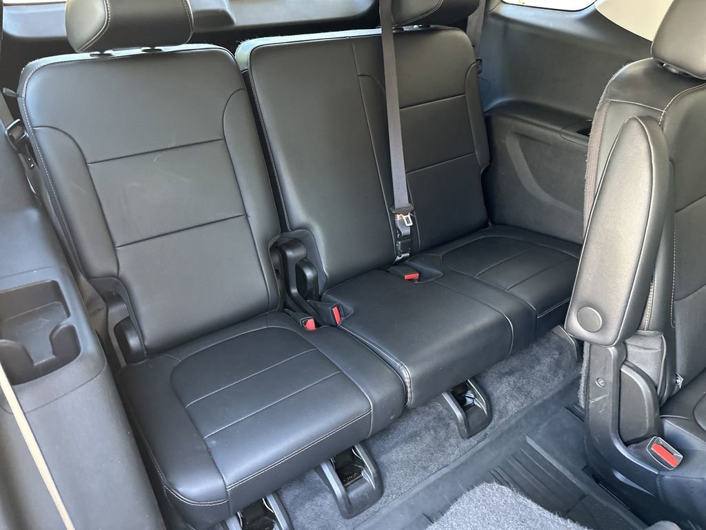 Used 2019 Chevrolet Traverse Premier w/ LPO, Floor Liner Package AWD/4WD image 36