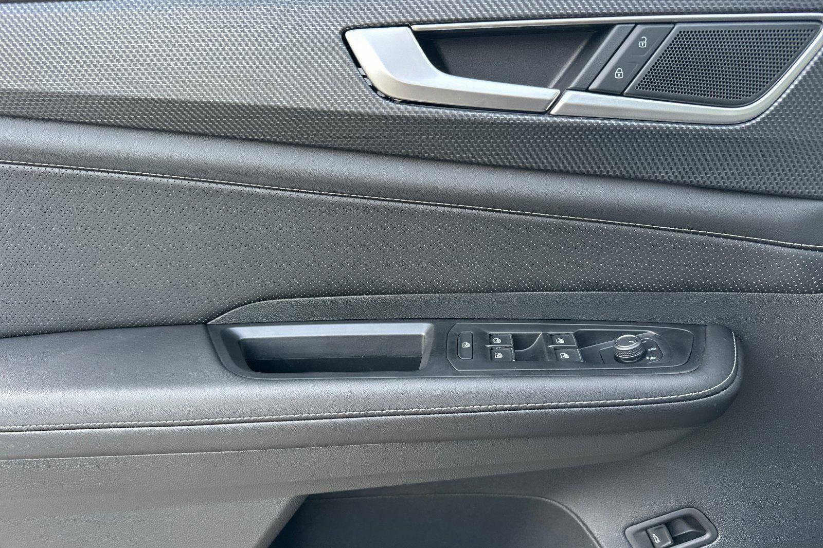 New 2026 Volkswagen Atlas Cross Sport SEL image 10