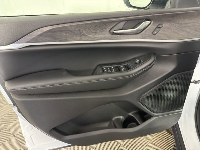 New 2025 Jeep Grand Cherokee L Limited w/ Luxury Tech Group II image 13