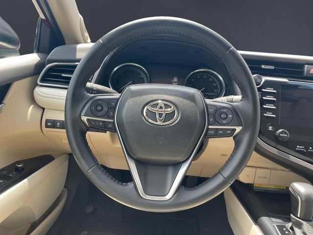 Used 2020 Toyota Camry XLE w/ Sunroof Package FWD image 12