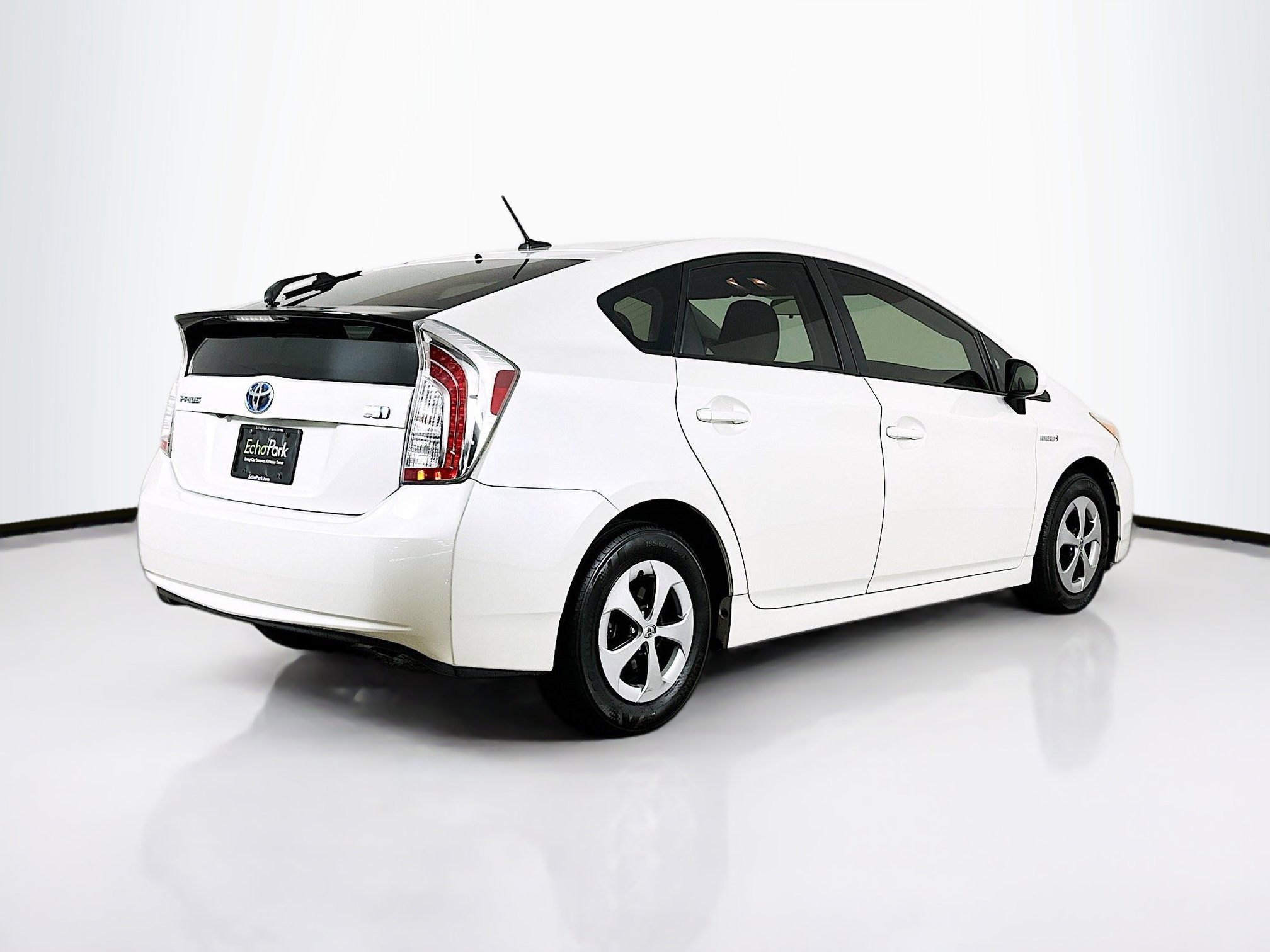 Used 2013 Toyota Prius Three image 9