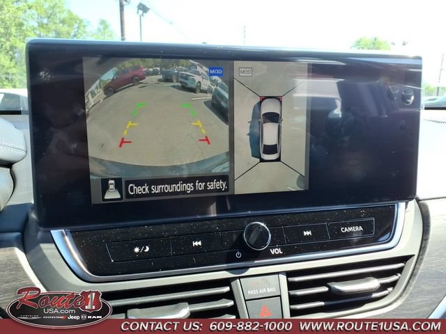 Used 2025 Nissan Altima 2.5 SL FWD image 32
