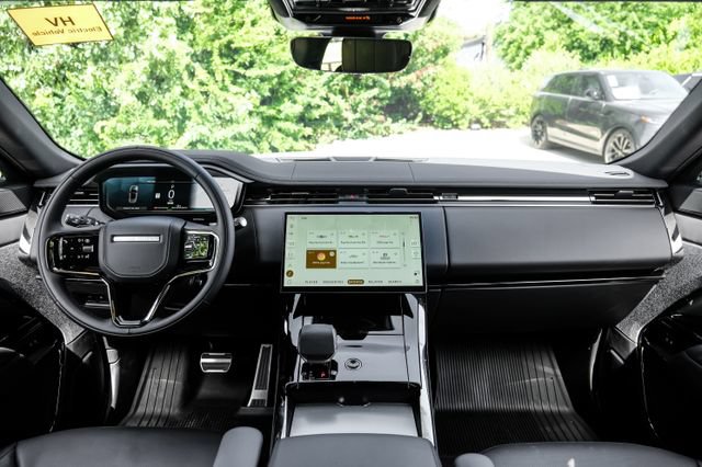 New 2026 Land Rover Range Rover Sport Dynamic SE AWD/4WD image 16