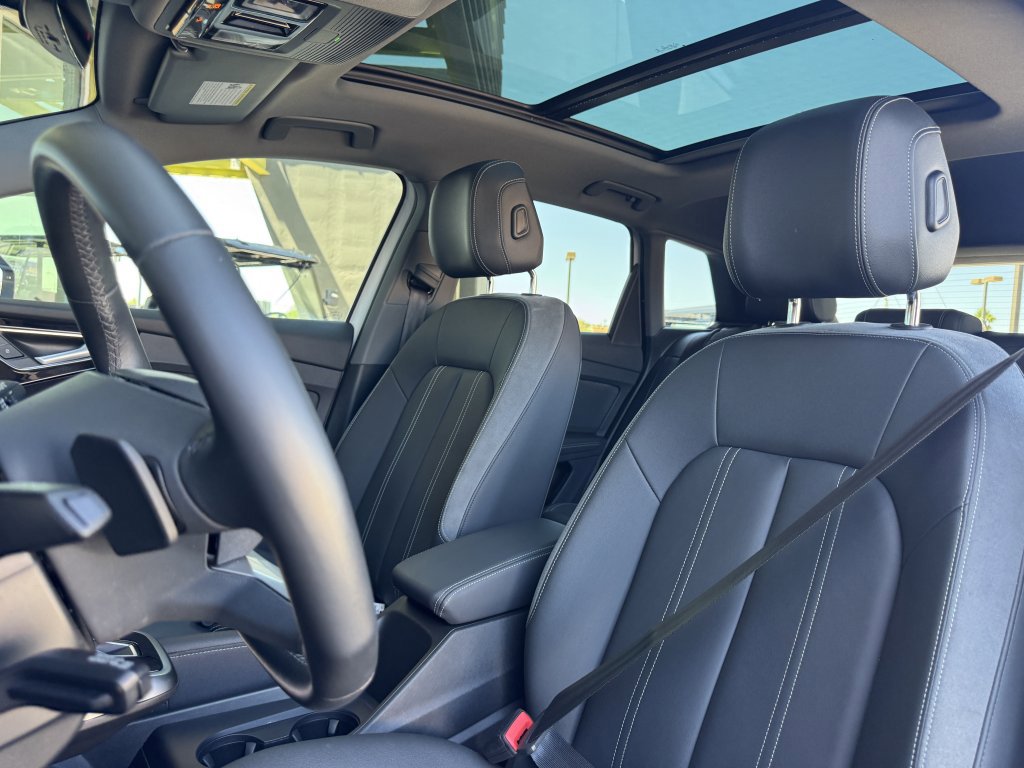 Used 2022 Audi Q4 e-tron Premium Plus w/ Premium Plus image 38