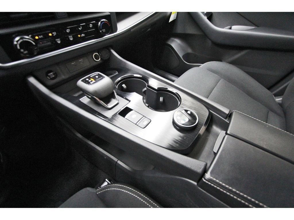 Certified 2024 Nissan Rogue S image 23