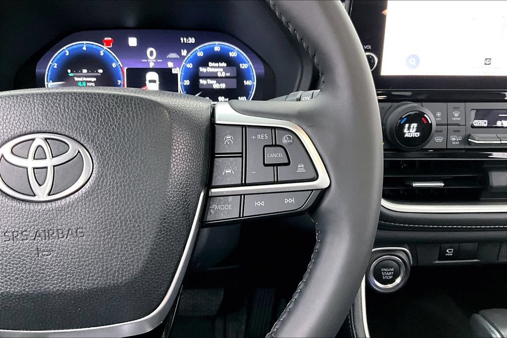 Used 2025 Toyota Grand Highlander FWD image 26