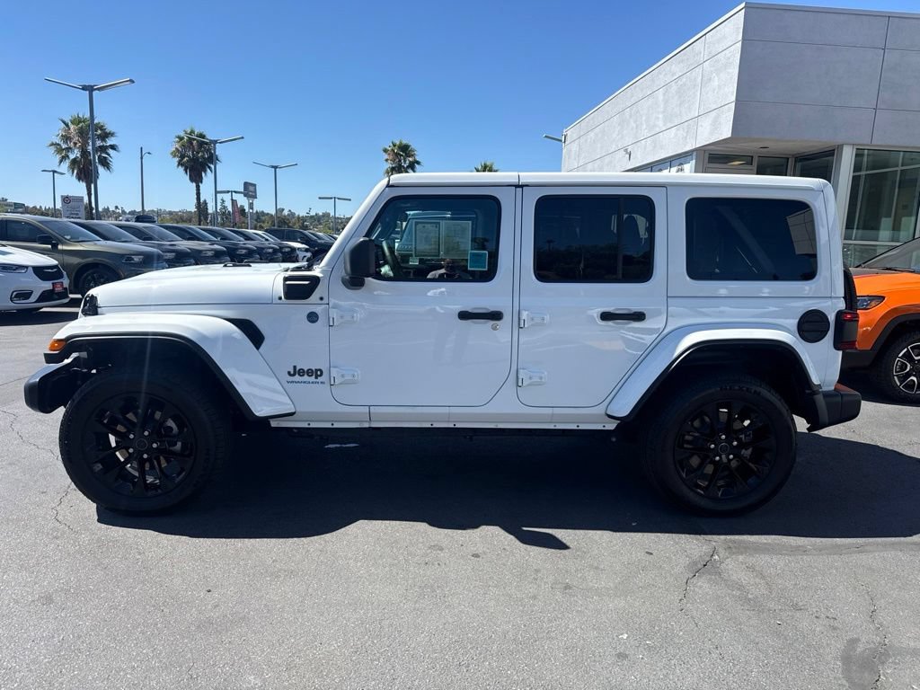 Certified 2025 Jeep Wrangler Unlimited Sahara w/ Safety Group AWD/4WD image 4