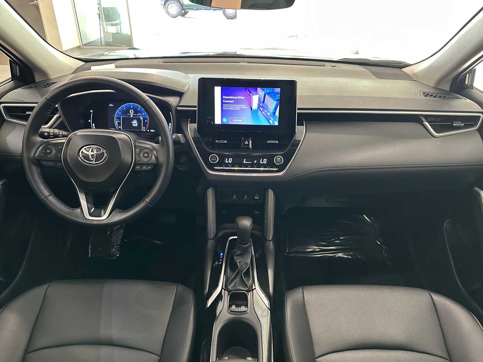 Certified 2024 Toyota Corolla Cross XLE image 10