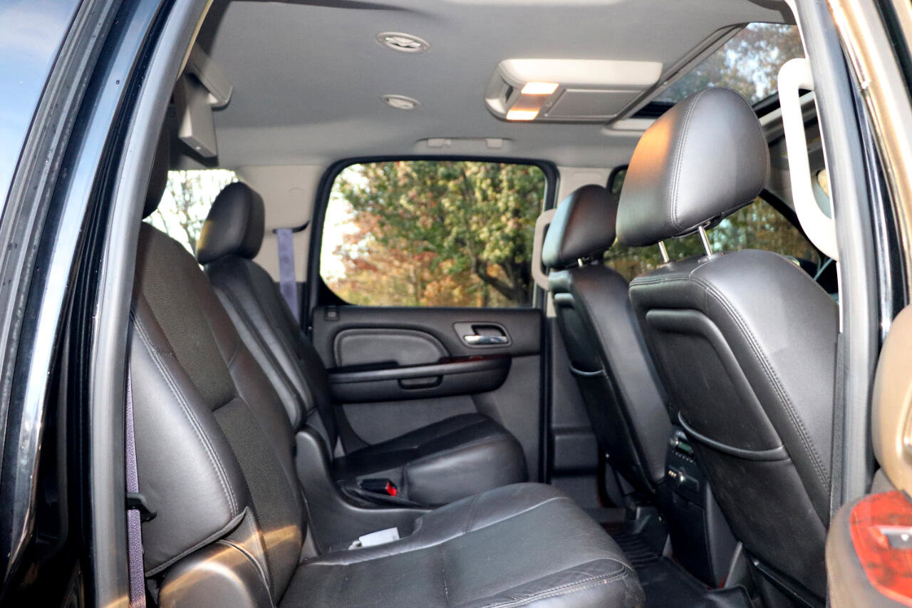 Used 2014 Cadillac Escalade ESV Premium image 23