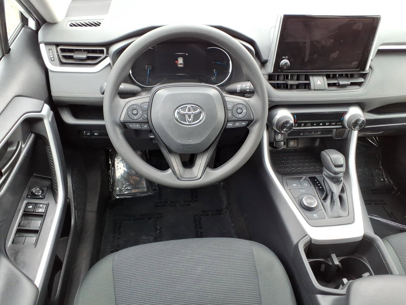 Certified 2024 Toyota RAV4 LE AWD/4WD image 9