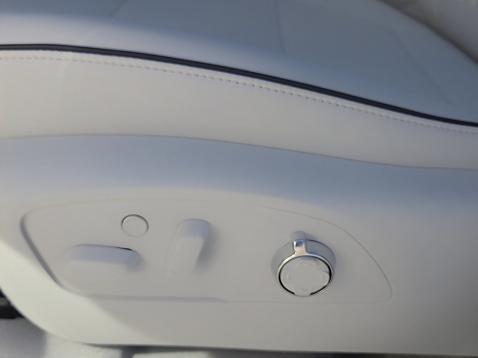 New 2027 Buick Enclave Avenir AWD/4WD image 16