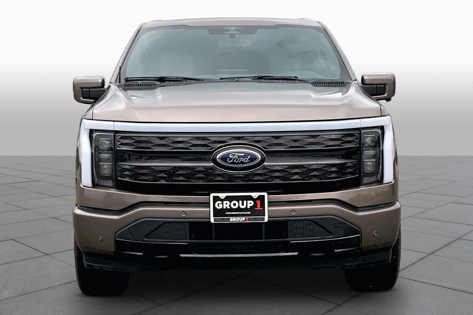 Certified 2023 Ford F150 Lightning Platinum AWD/4WD image 5