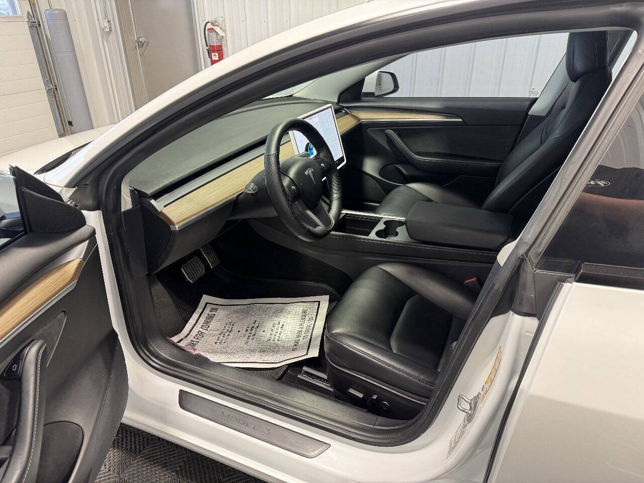 Used 2021 Tesla Model 3 Standard Range RWD image 7