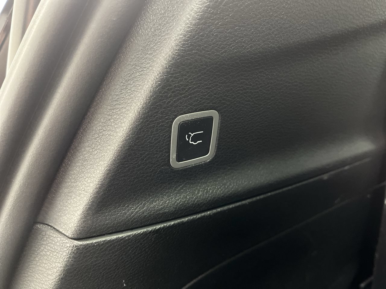 Used 2025 Chrysler Pacifica Select FWD image 31