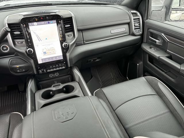 New 2025 RAM 2500 Laramie AWD/4WD image 32