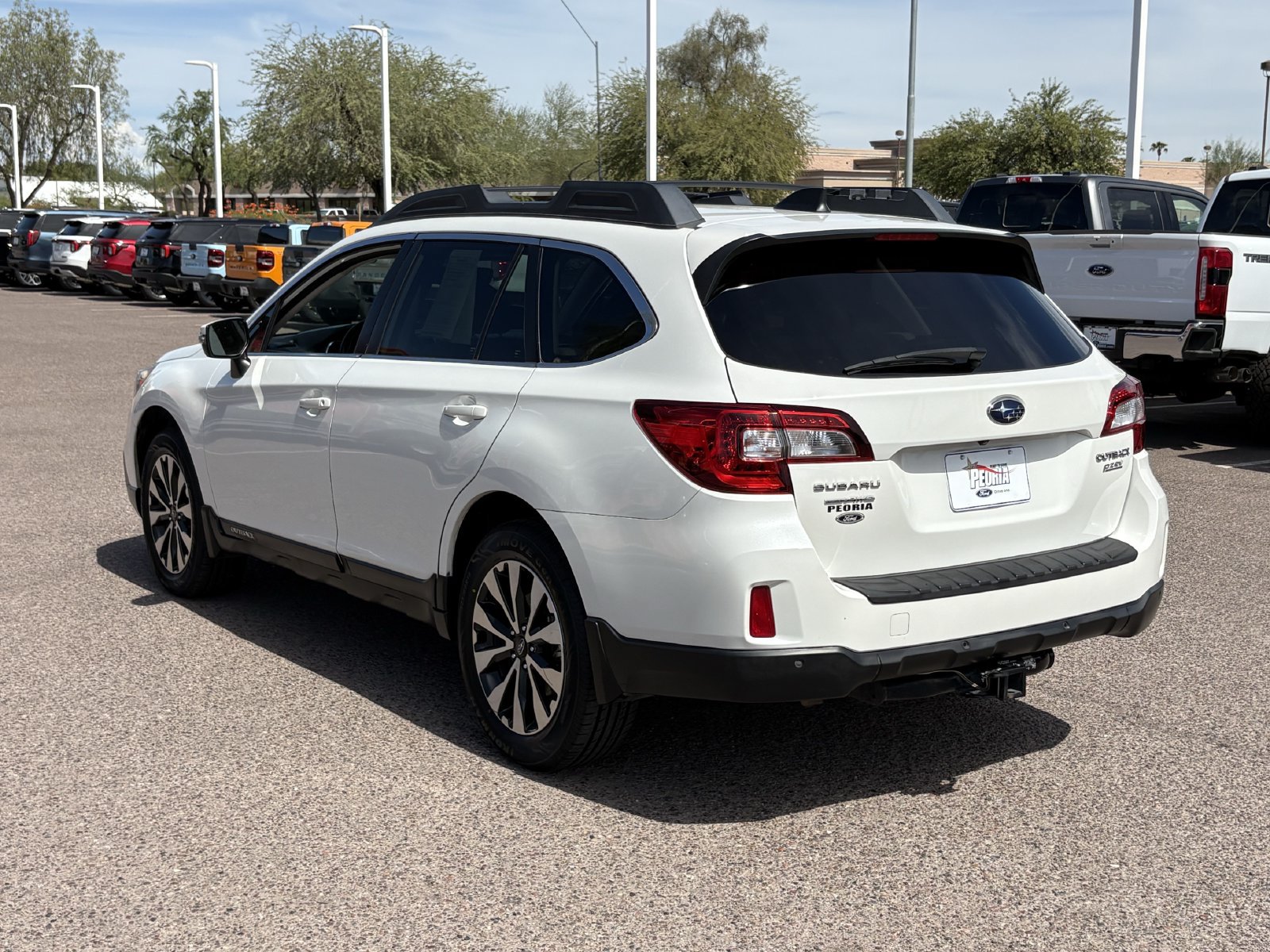 Used 2017 Subaru Outback 2.5i Limited AWD/4WD image 3