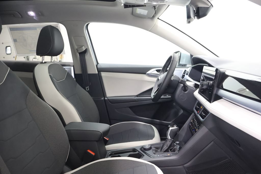 New 2026 Volkswagen Taos SE AWD/4WD image 21