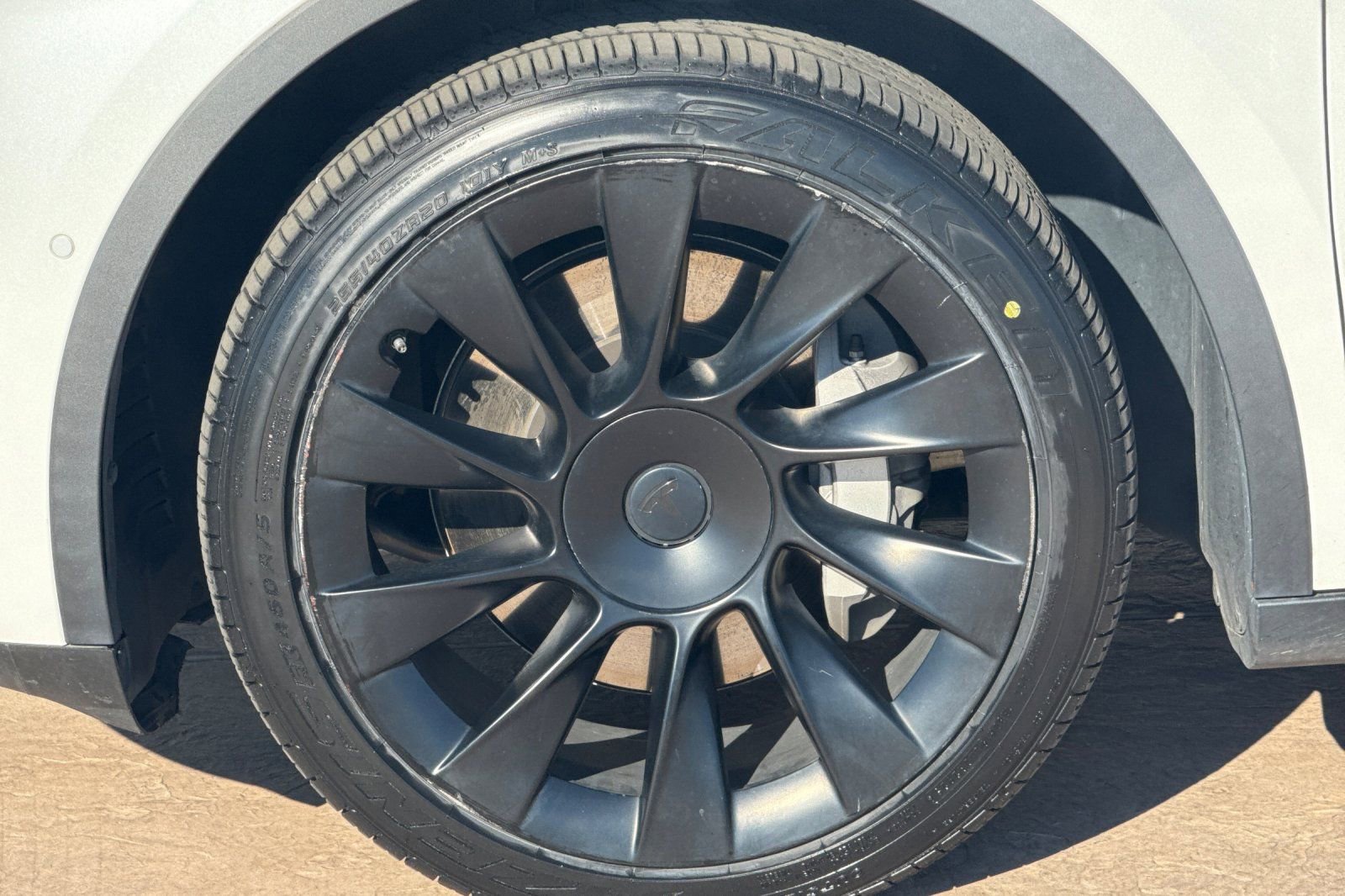Used 2021 Tesla Model Y Long Range image 32