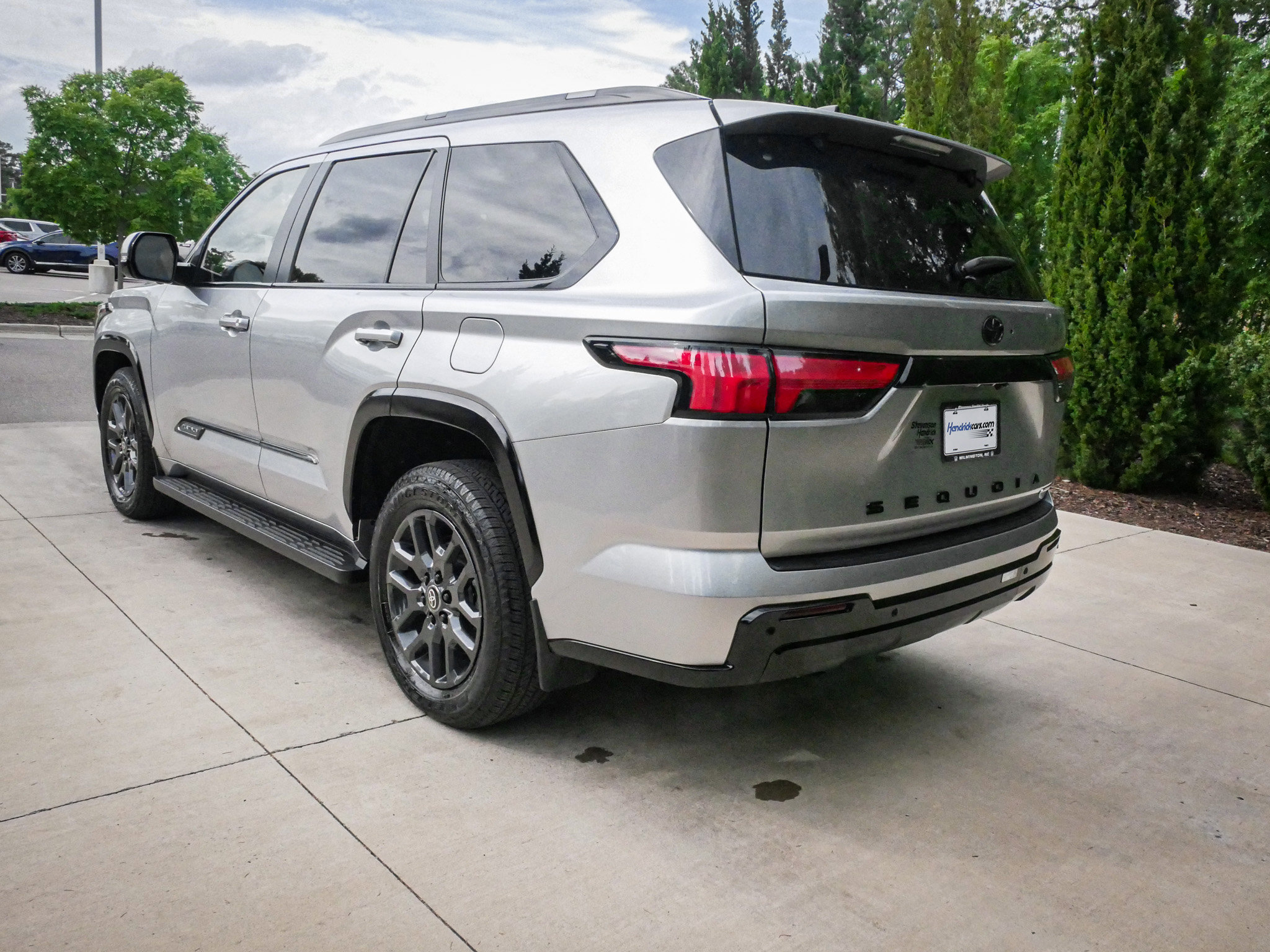 Used 2026 Toyota Sequoia Platinum AWD/4WD image 8