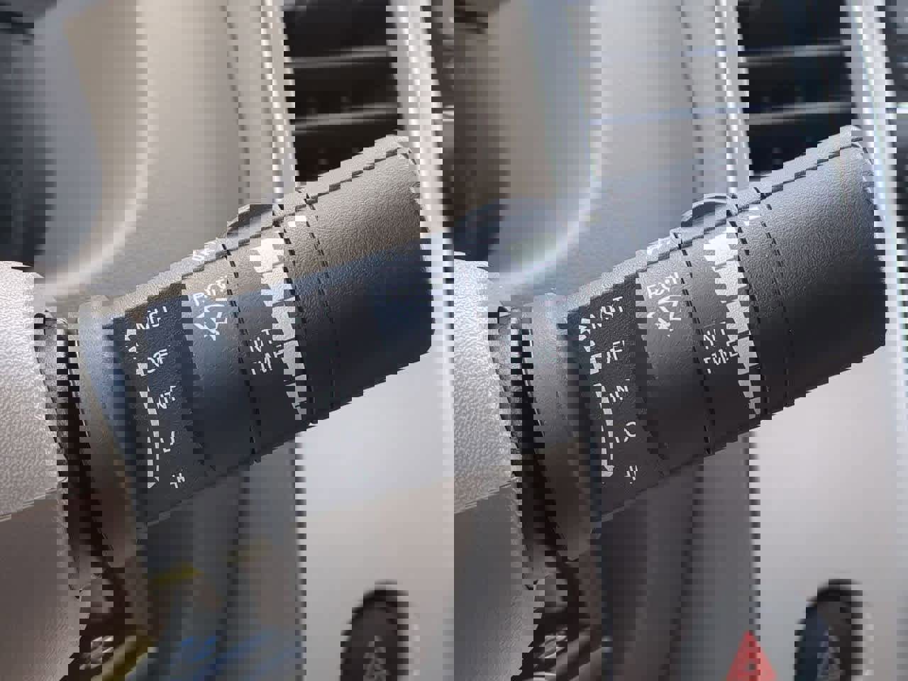 Used 2015 Nissan Frontier SV image 19