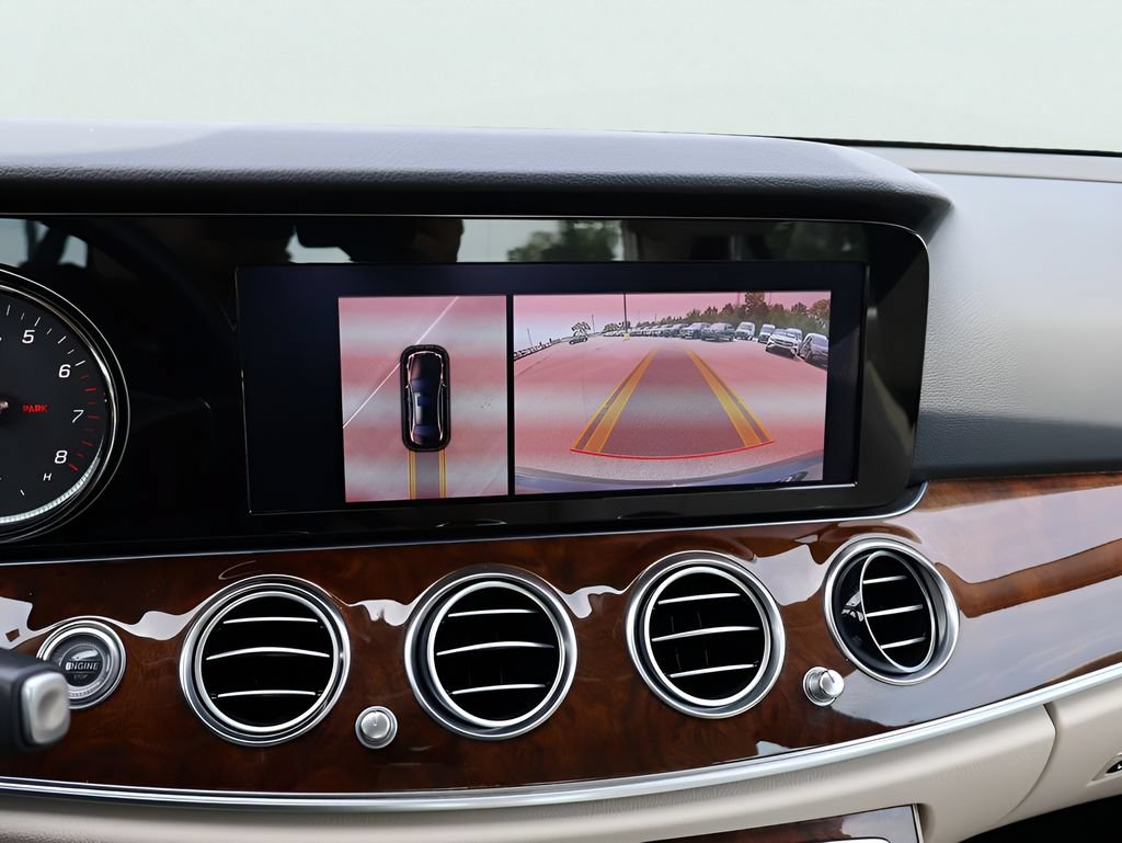 Used 2019 Mercedes-Benz E 300 4MATIC image 25