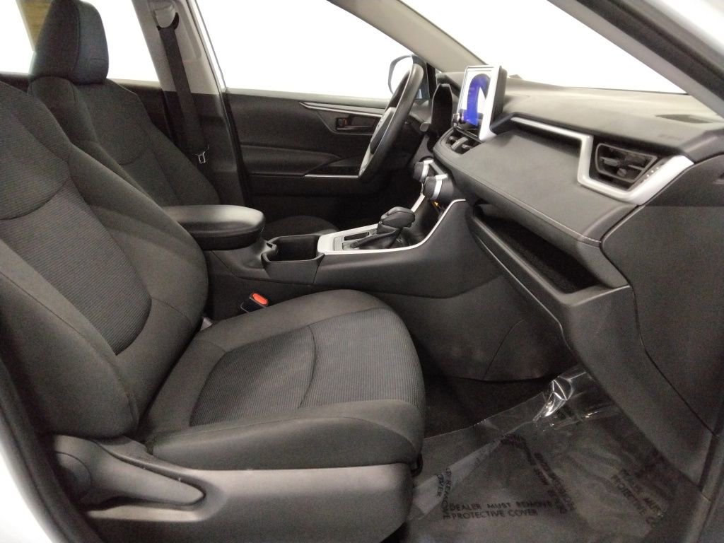 Used 2024 Toyota RAV4 LE FWD image 38