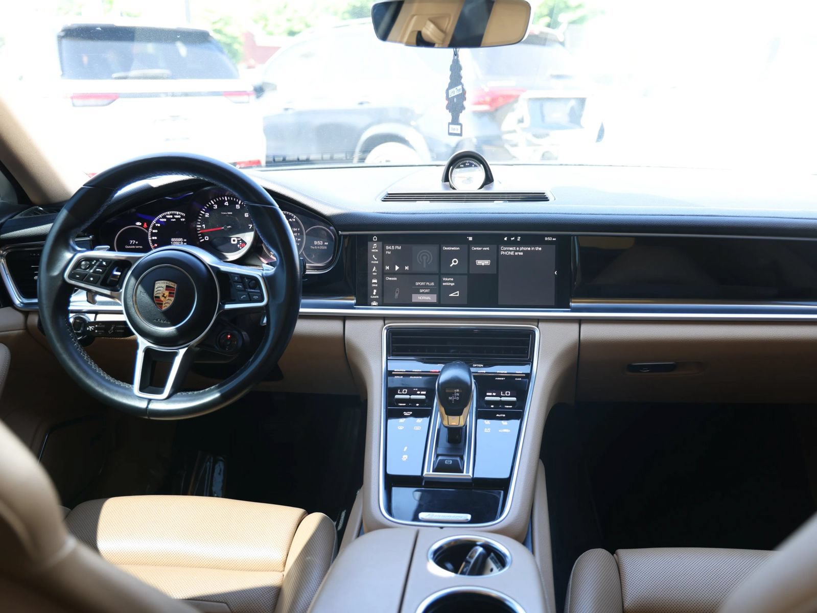 Used 2017 Porsche Panamera 4 w/ Premium Package AWD/4WD image 13