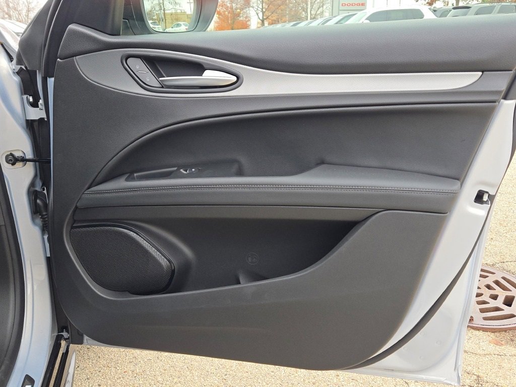 New 2025 Alfa Romeo Stelvio Sprint w/ Veloce Package image 8