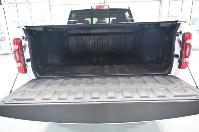 Used 2022 RAM 1500 Laramie w/ Sport Appearance Package AWD/4WD image 7