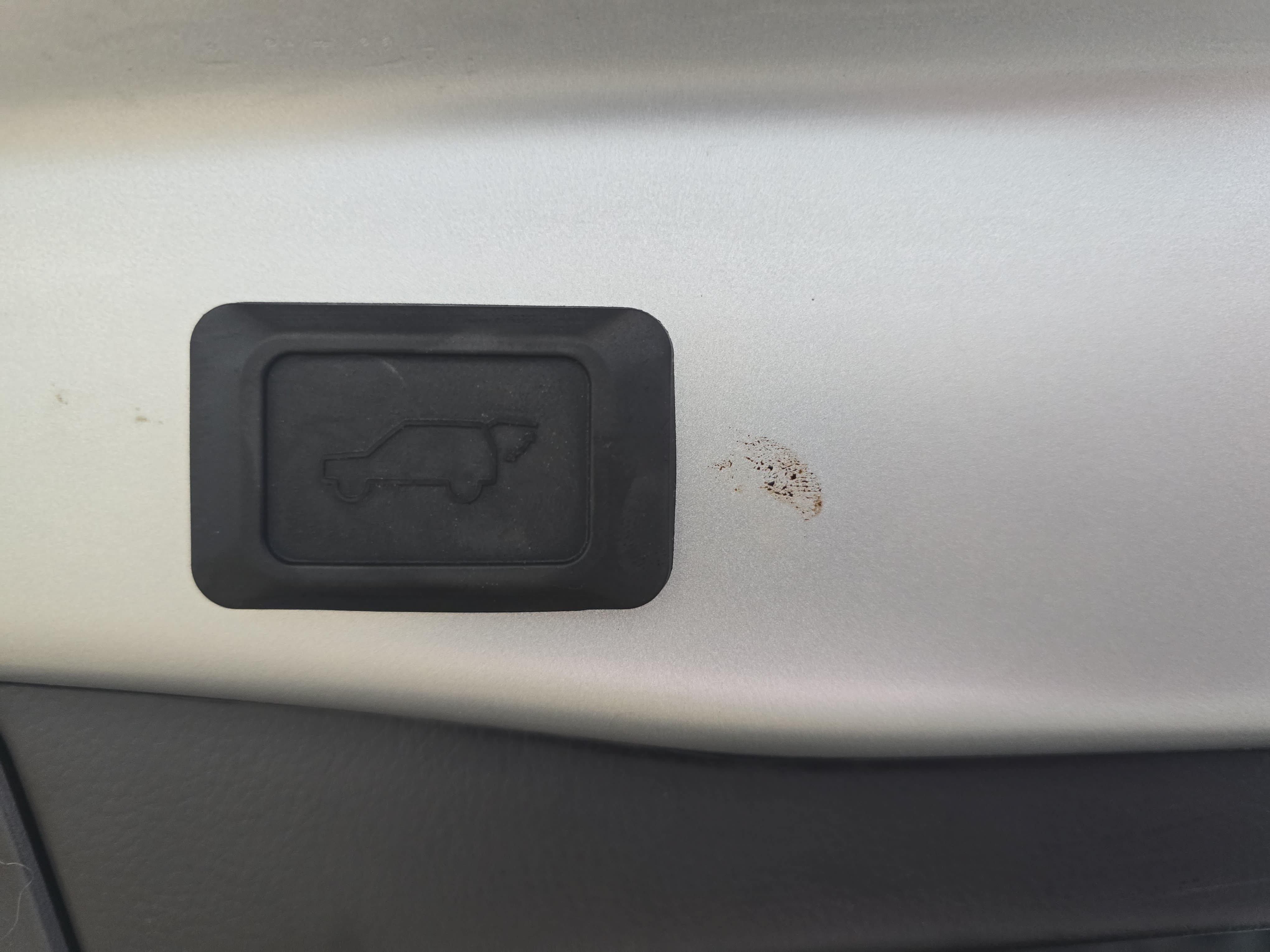 Used 2024 Toyota RAV4 XLE w/ Convenience Package FWD image 29