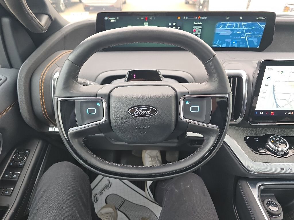 Used 2025 Ford Expedition Tremor AWD/4WD image 21