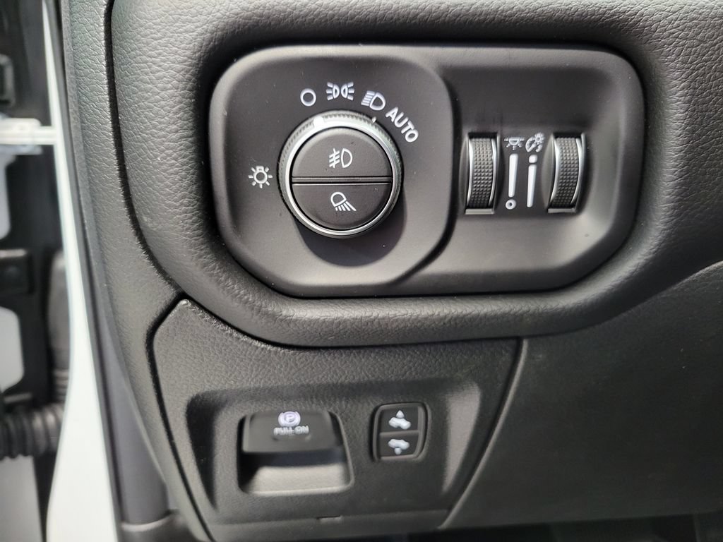New 2026 RAM 1500 Laramie w/ Night Edition AWD/4WD image 13