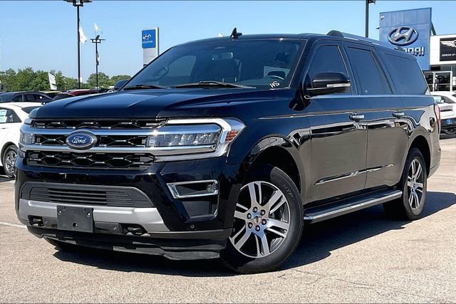 Used 2022 Ford Expedition Max Limited AWD/4WD image 2